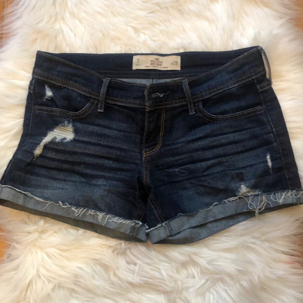 Hollister Jean shorts!